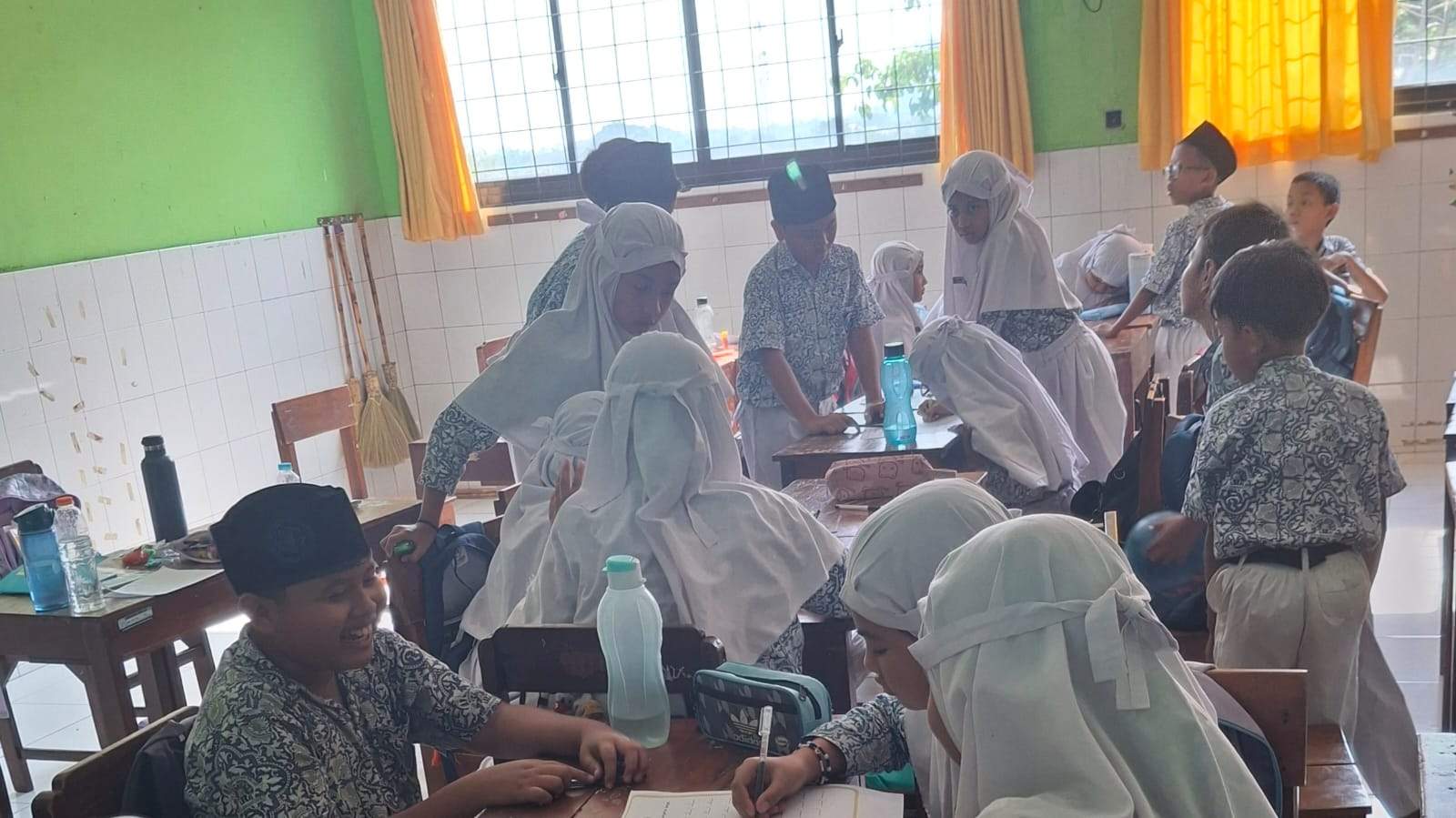 Penerapan Metode Pembelajaran Berbasis Permainan dengan Pendekatan Pembelajaran Berbasis Masalah (PBL) dalam Materi Bilangan Cacah kelas 5